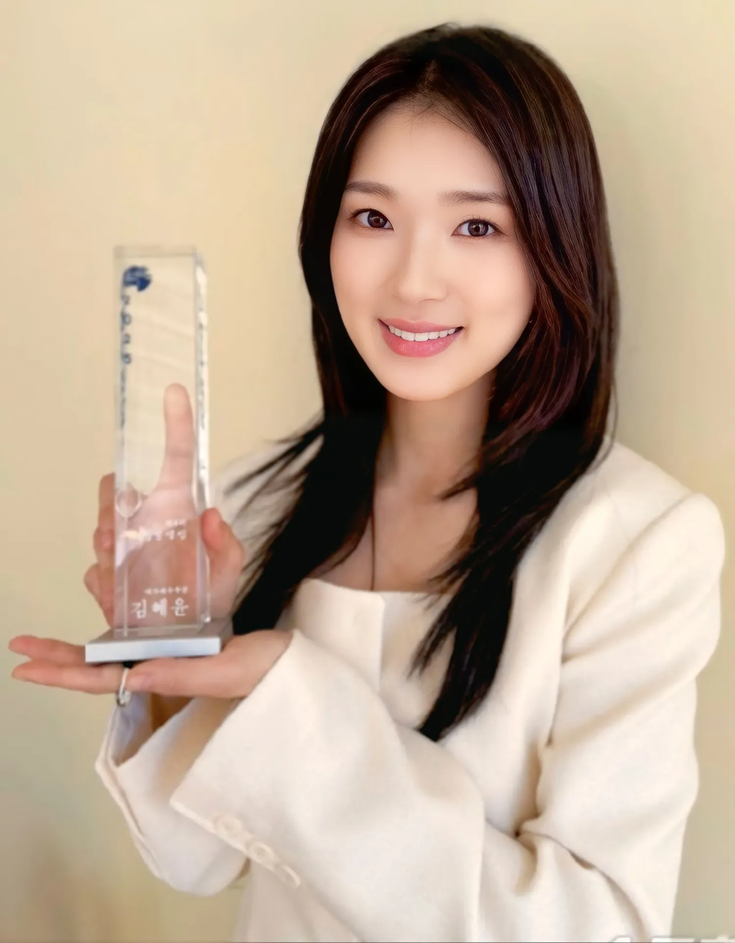 Recent activity shot of Kim Hyeyoon