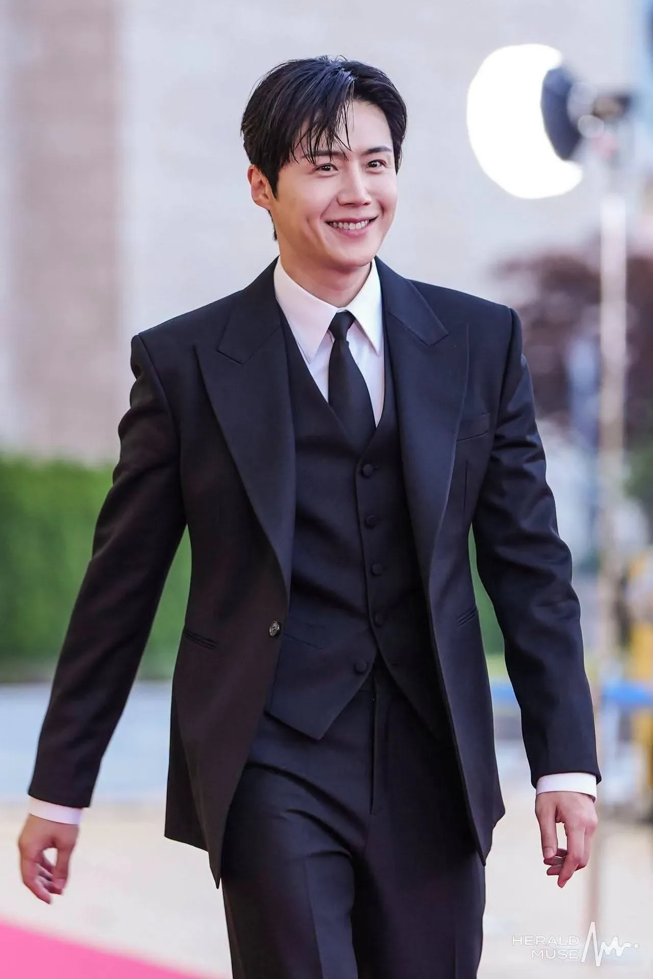 Behind-the-scenes cut of Kim Seonho