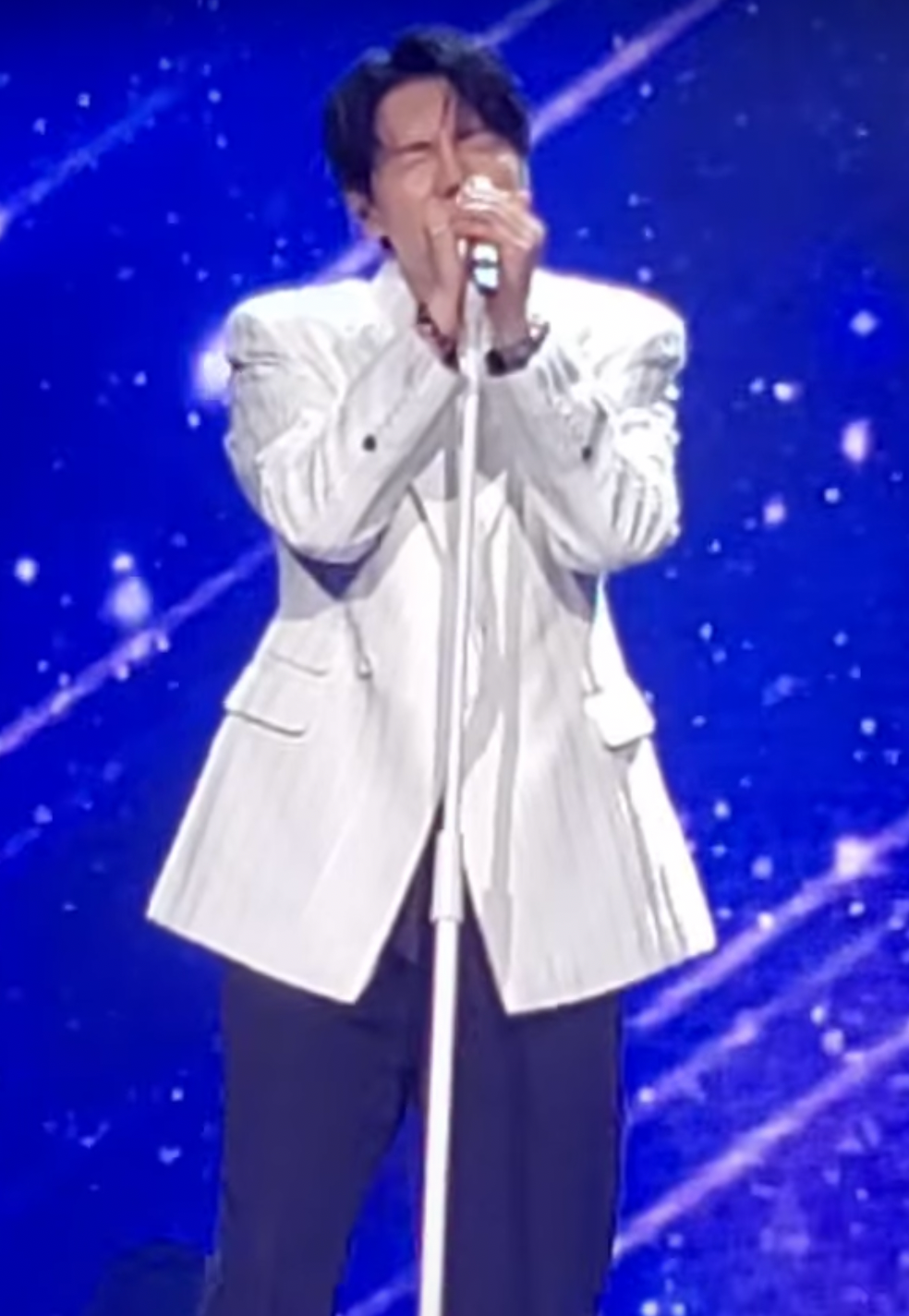 イ・スンギのビハインドカット