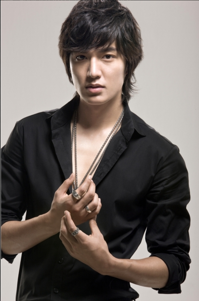 李敏镐的最新照片