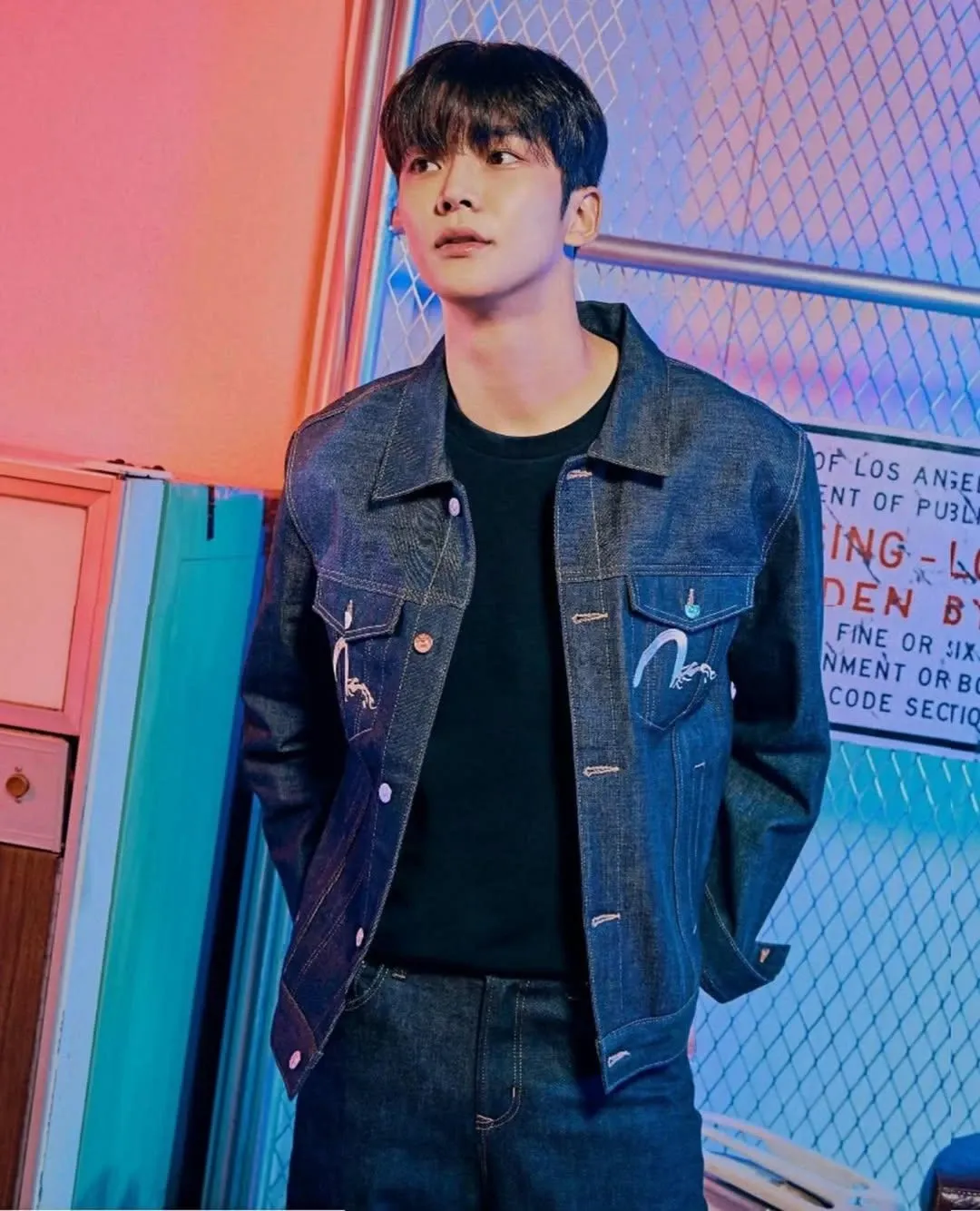 Momen yang diabadikan oleh penggemar Rowoon