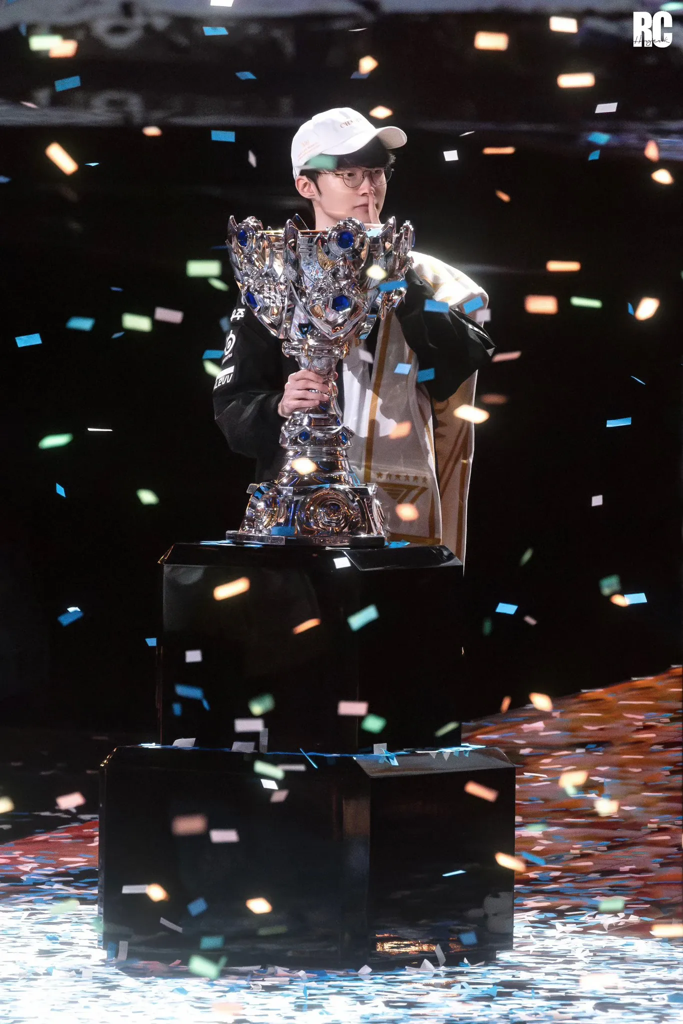 Behind-the-scenes cut of Faker
