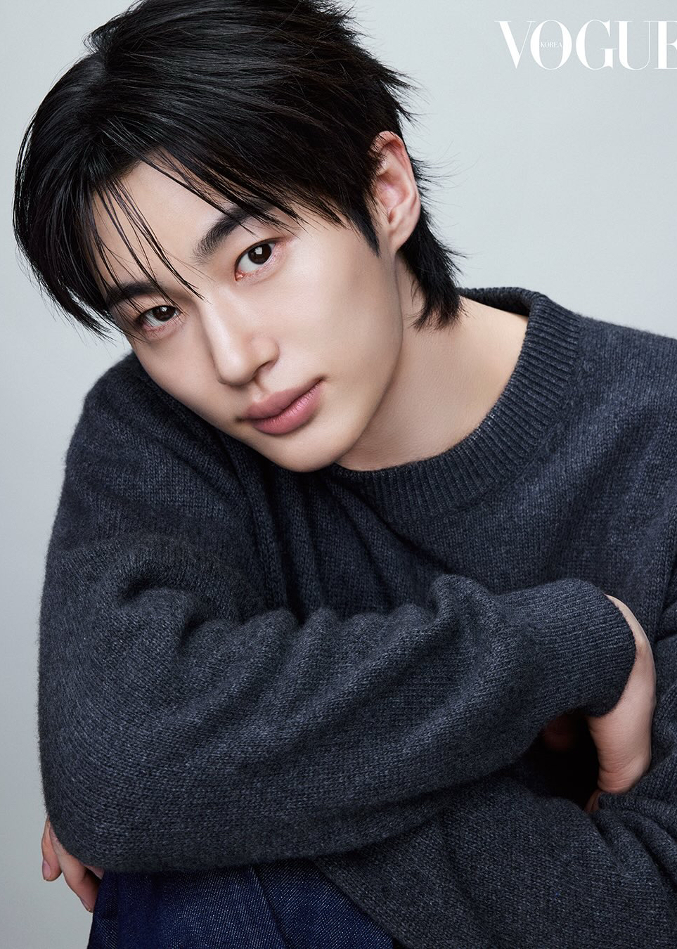 Behind-the-scenes cut of Byeon Wooseok