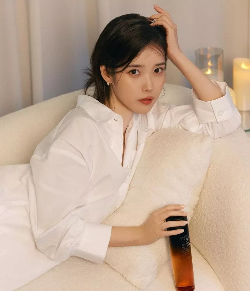 아이유 최근 활동샷