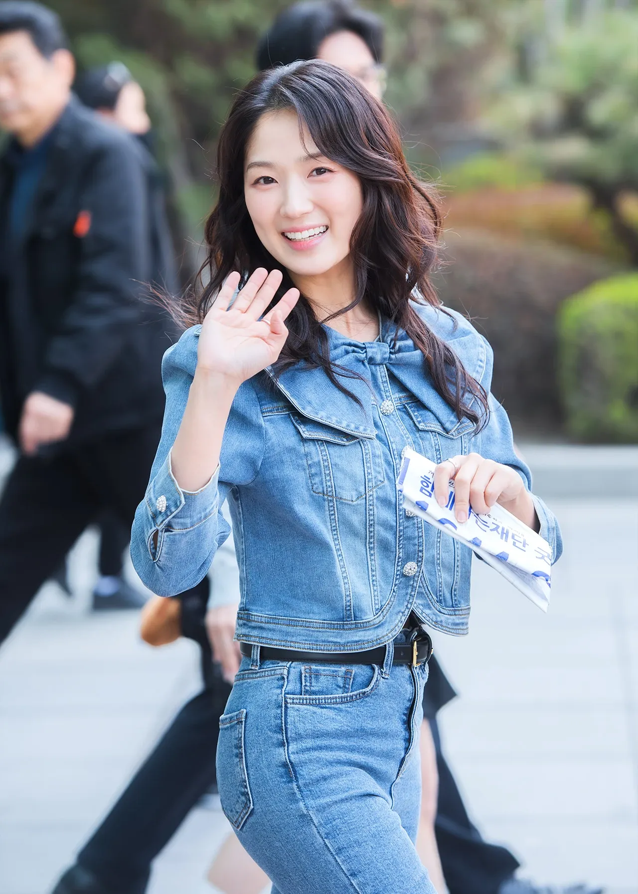 Recent activity shot of Kim Hyeyoon