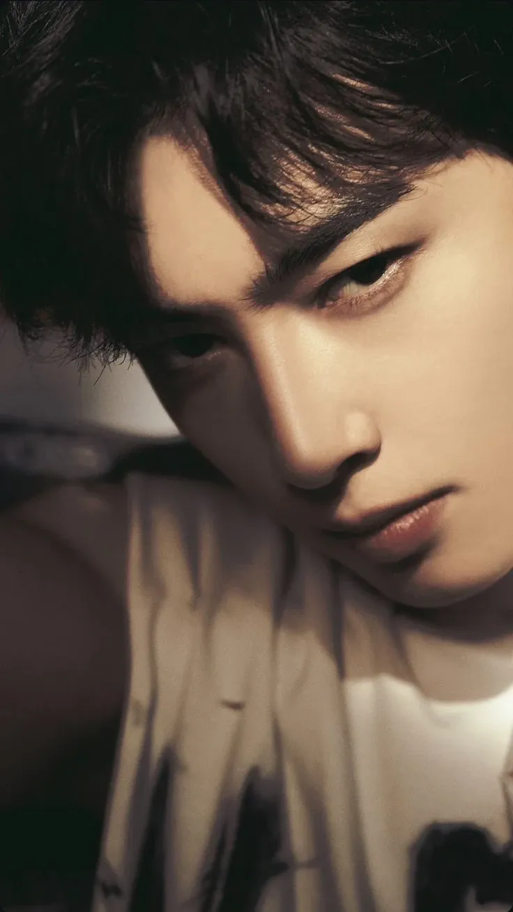 Recent activity shot of Cha Eunwoo