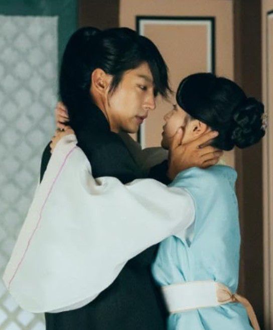 Behind-the-scenes cut of Lee Joongi