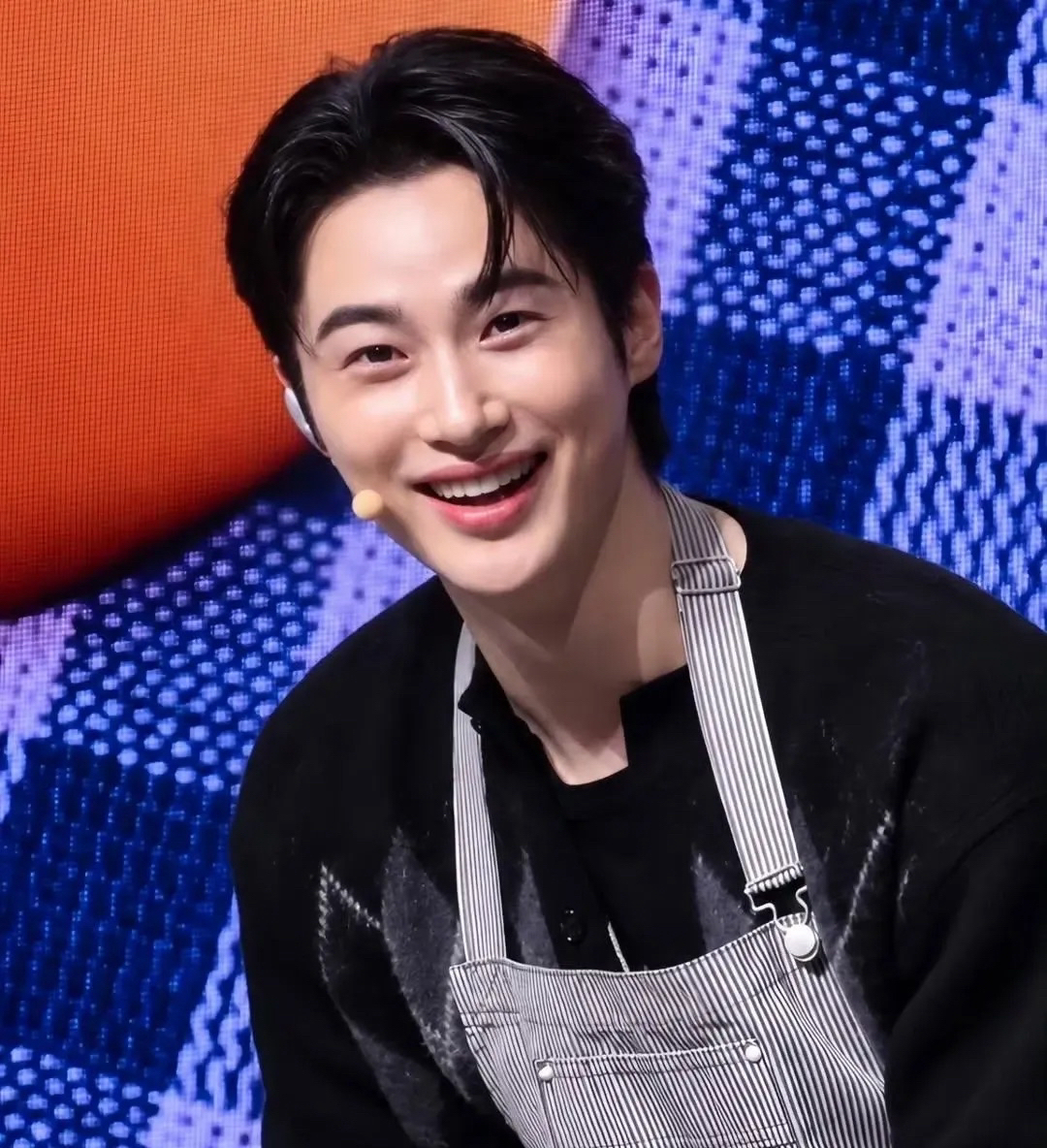 A moment captured by a fan of Byeon Wooseok