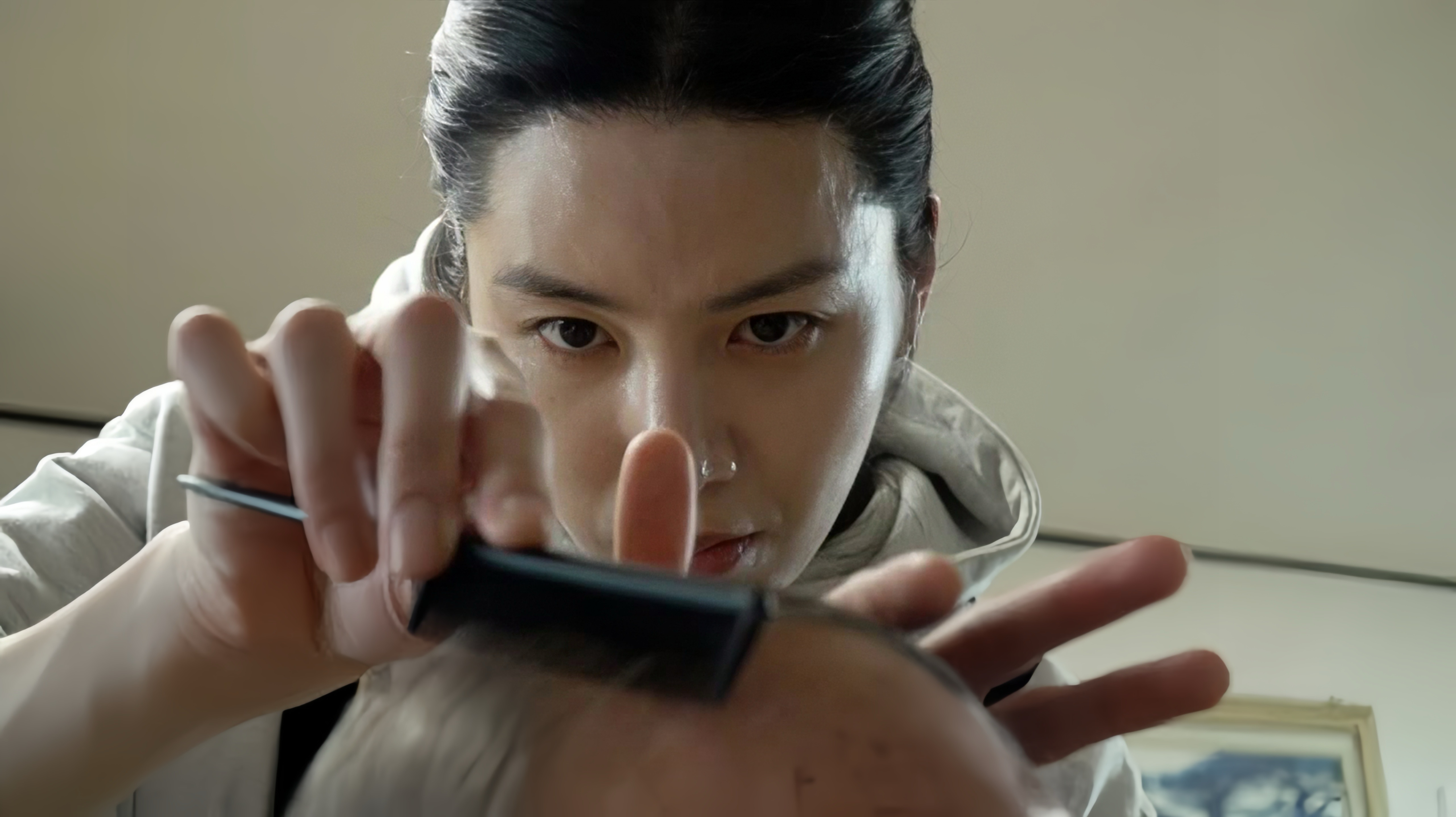 Behind-the-scenes cut of No Minwoo