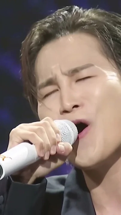 김희재의 비하인드 컷