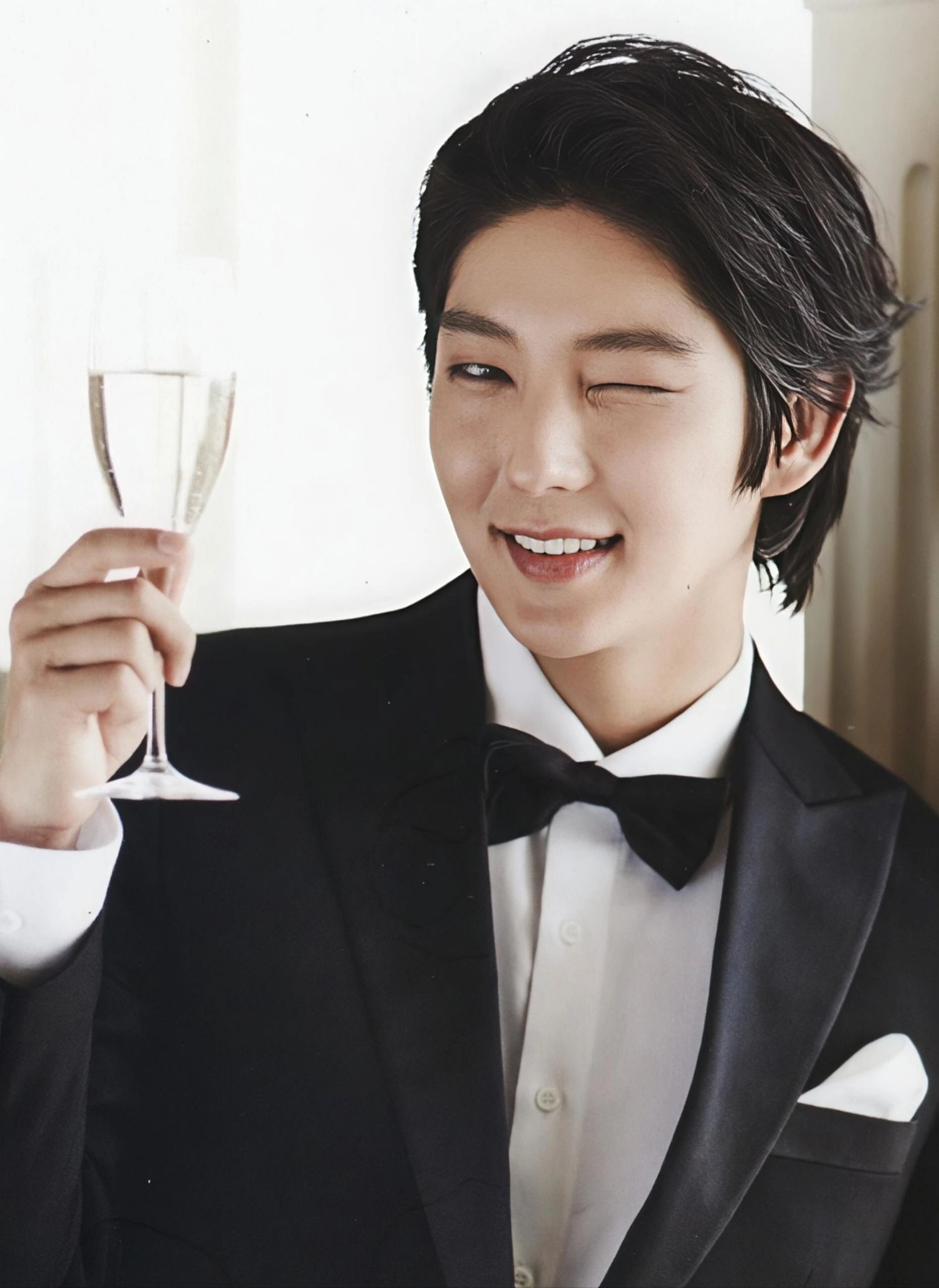 A moment captured by a fan of Lee Joongi