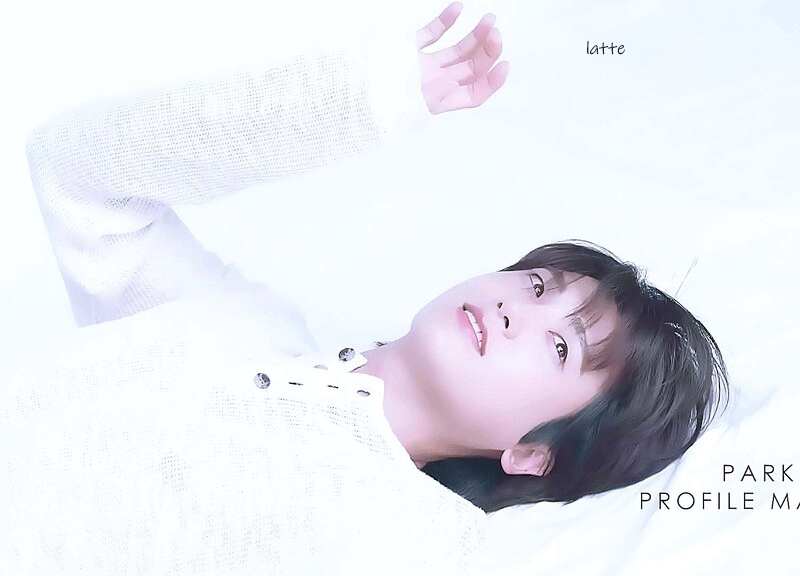 A moment captured by a fan of Park Hyungsik