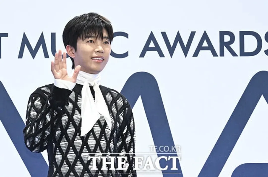 Cuplikan di balik layar dari Lim Youngwoong