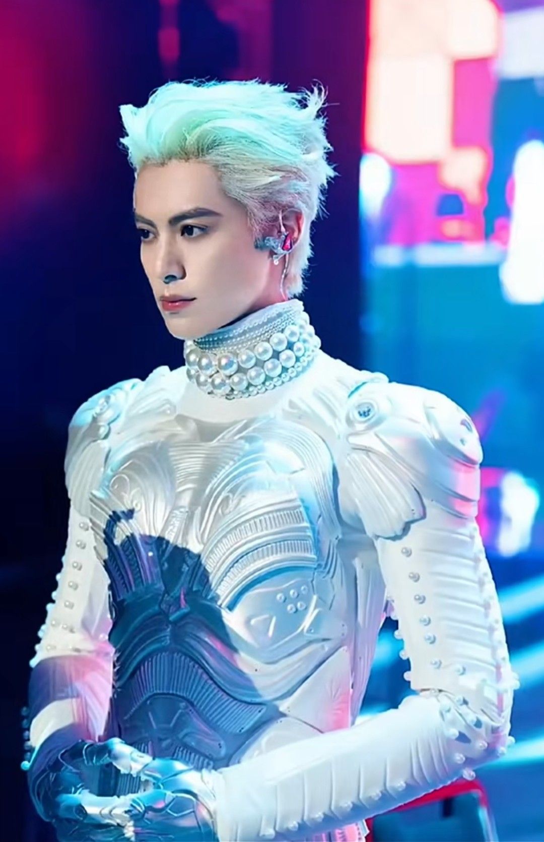 Behind-the-scenes cut of Dylan Wang