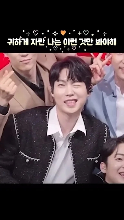 Today's popular wallpaper in Son Taejin community