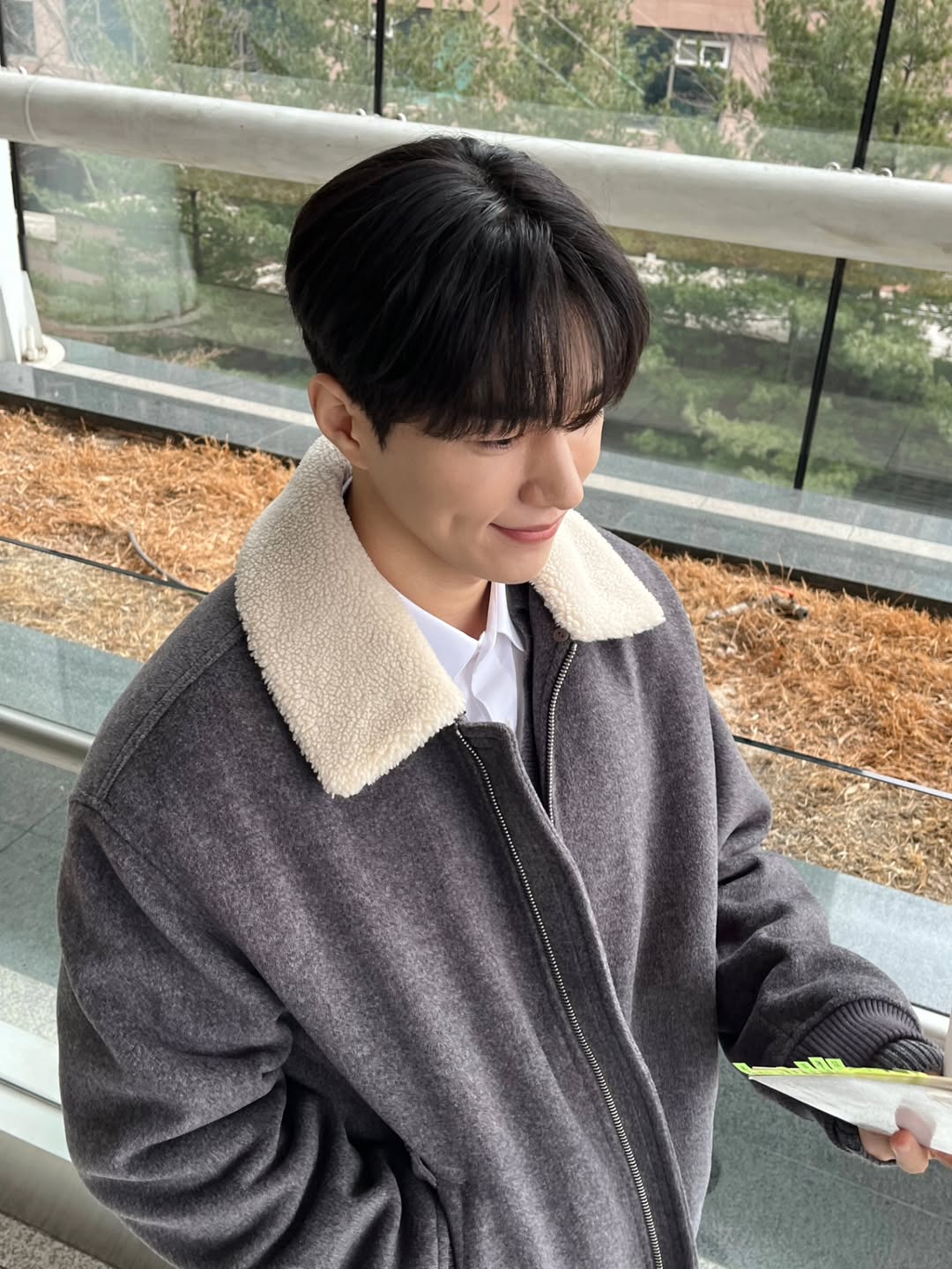 Recent activity shot of Kim Myungsoo (L)