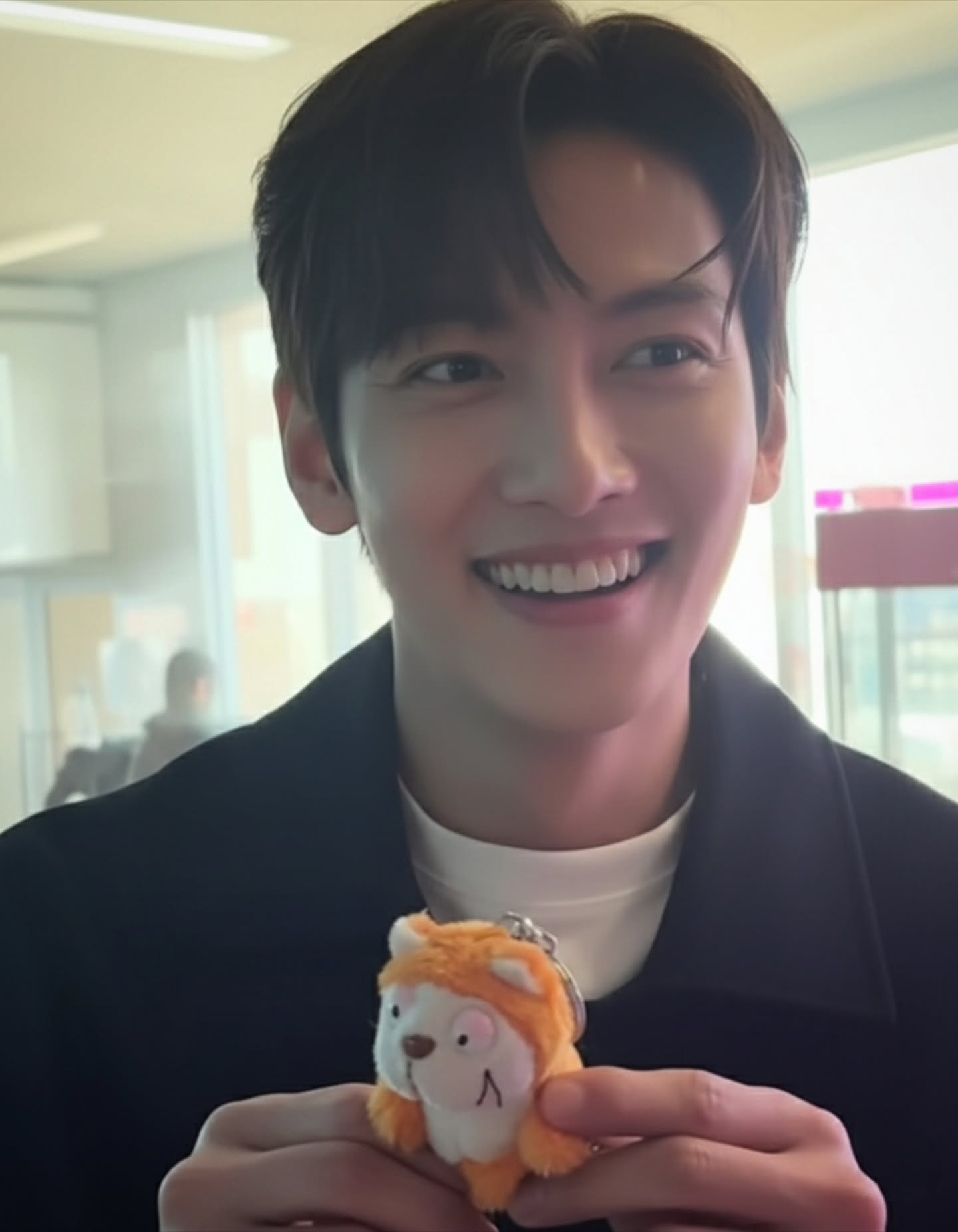 粉丝拍下的池昌旭瞬间