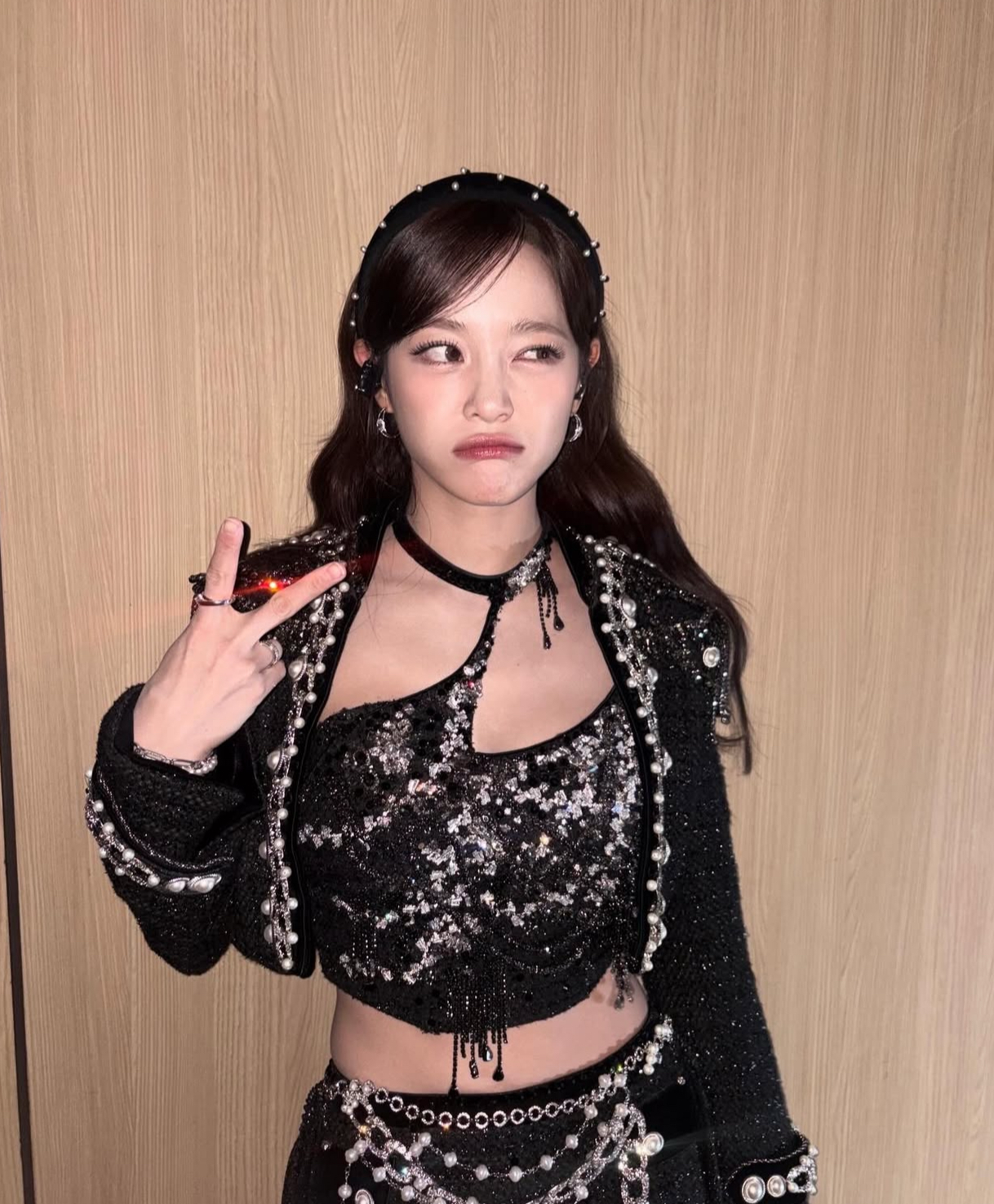 Behind-the-scenes cut of Kim Sejeong