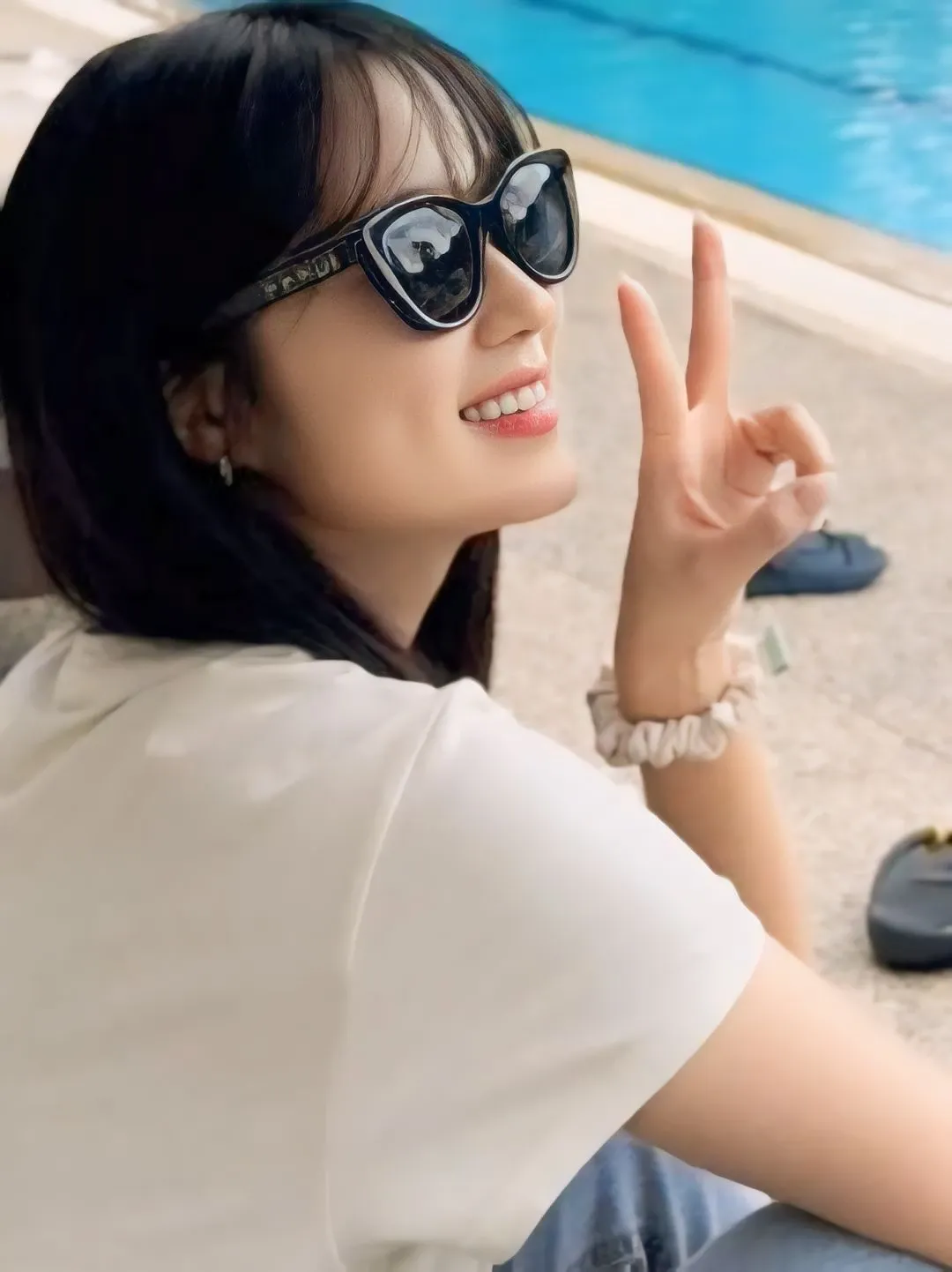 Behind-the-scenes cut of Kim Hyeyoon