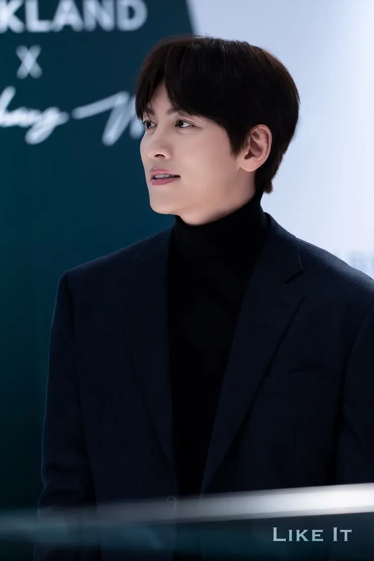 Latest photo of Ji Changwook