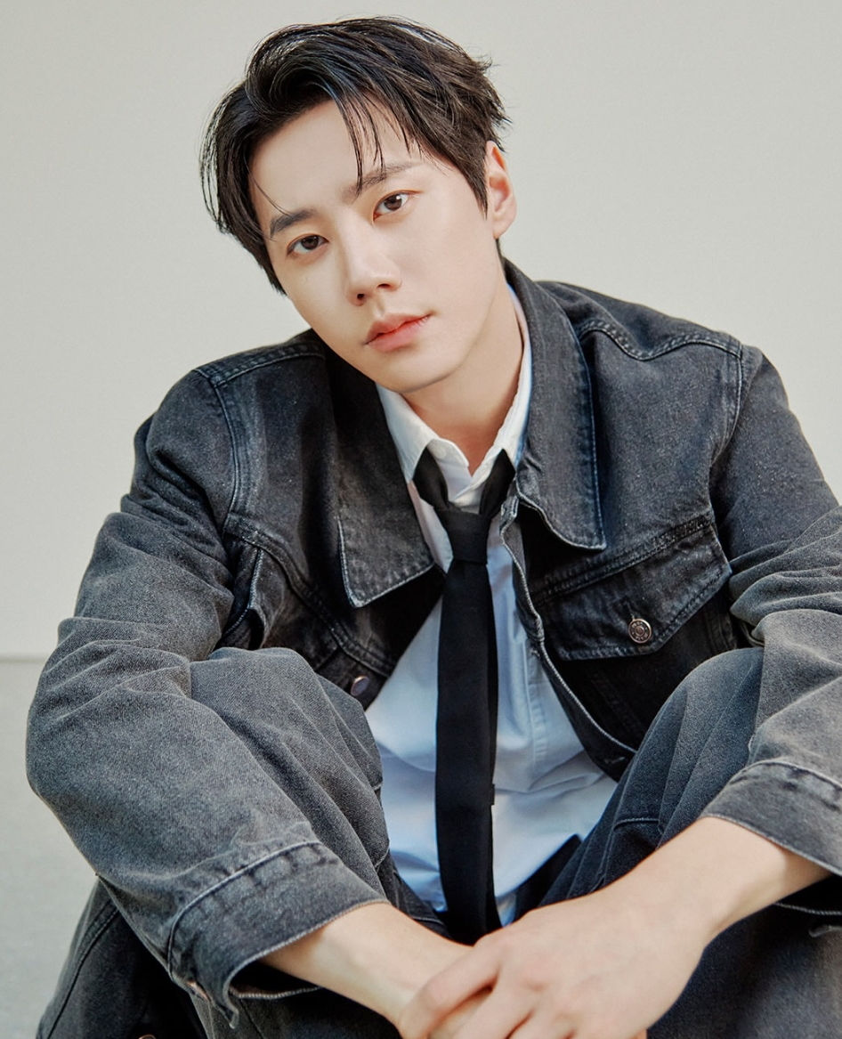 Recent activity shot of Lee Junyoung