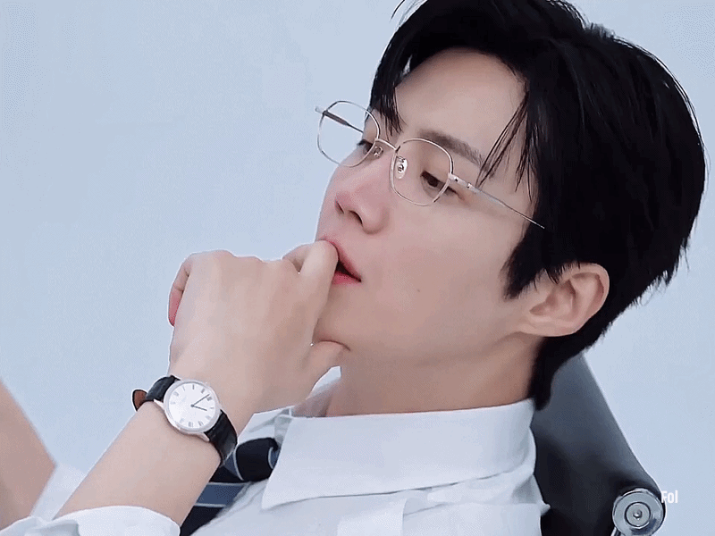 Behind-the-scenes cut of Kim Seonho
