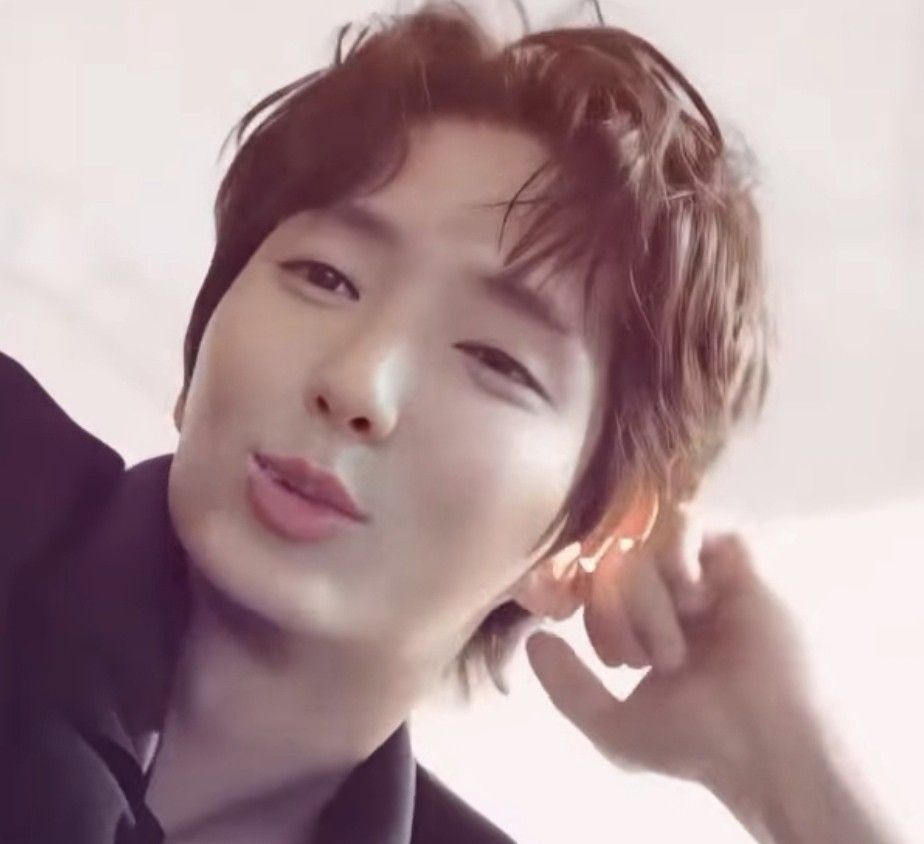 Recent activity shot of Lee Joongi