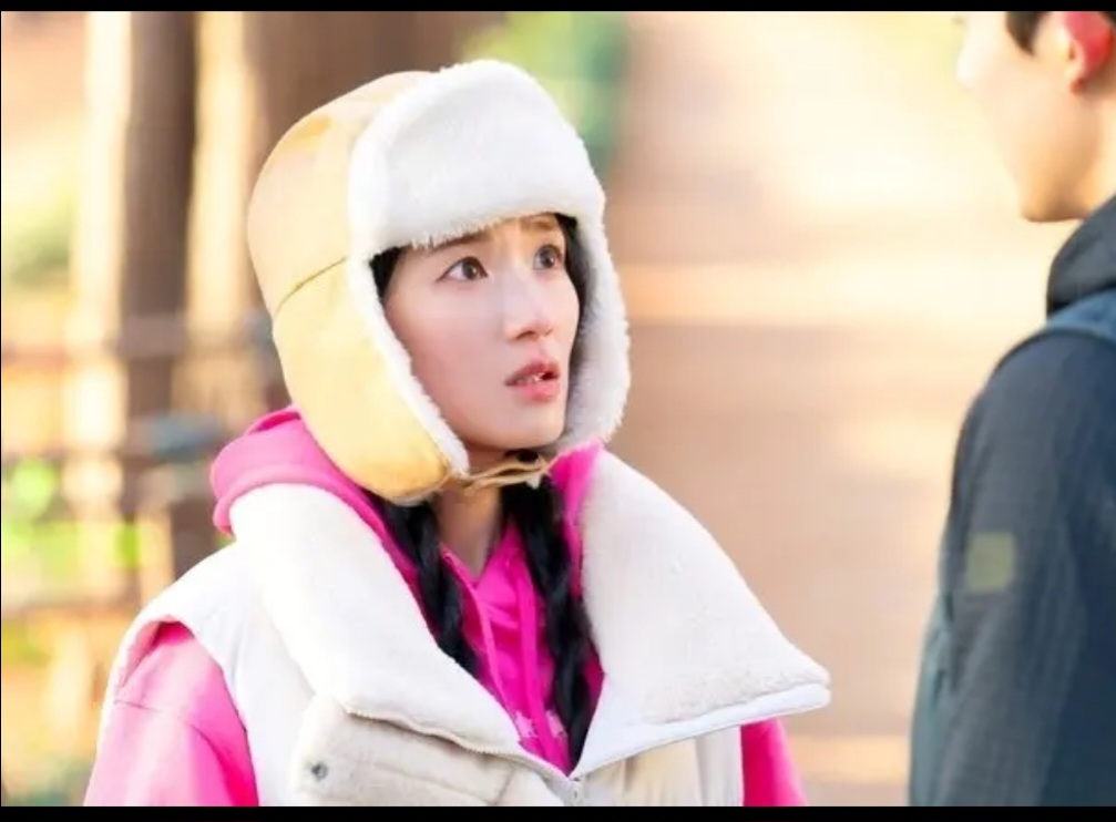 Recent activity shot of Kim Hyeyoon