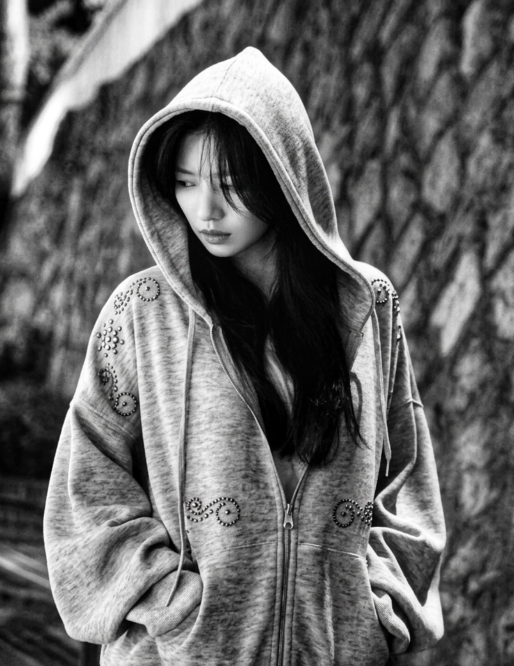 Behind-the-scenes cut of Jung Somin