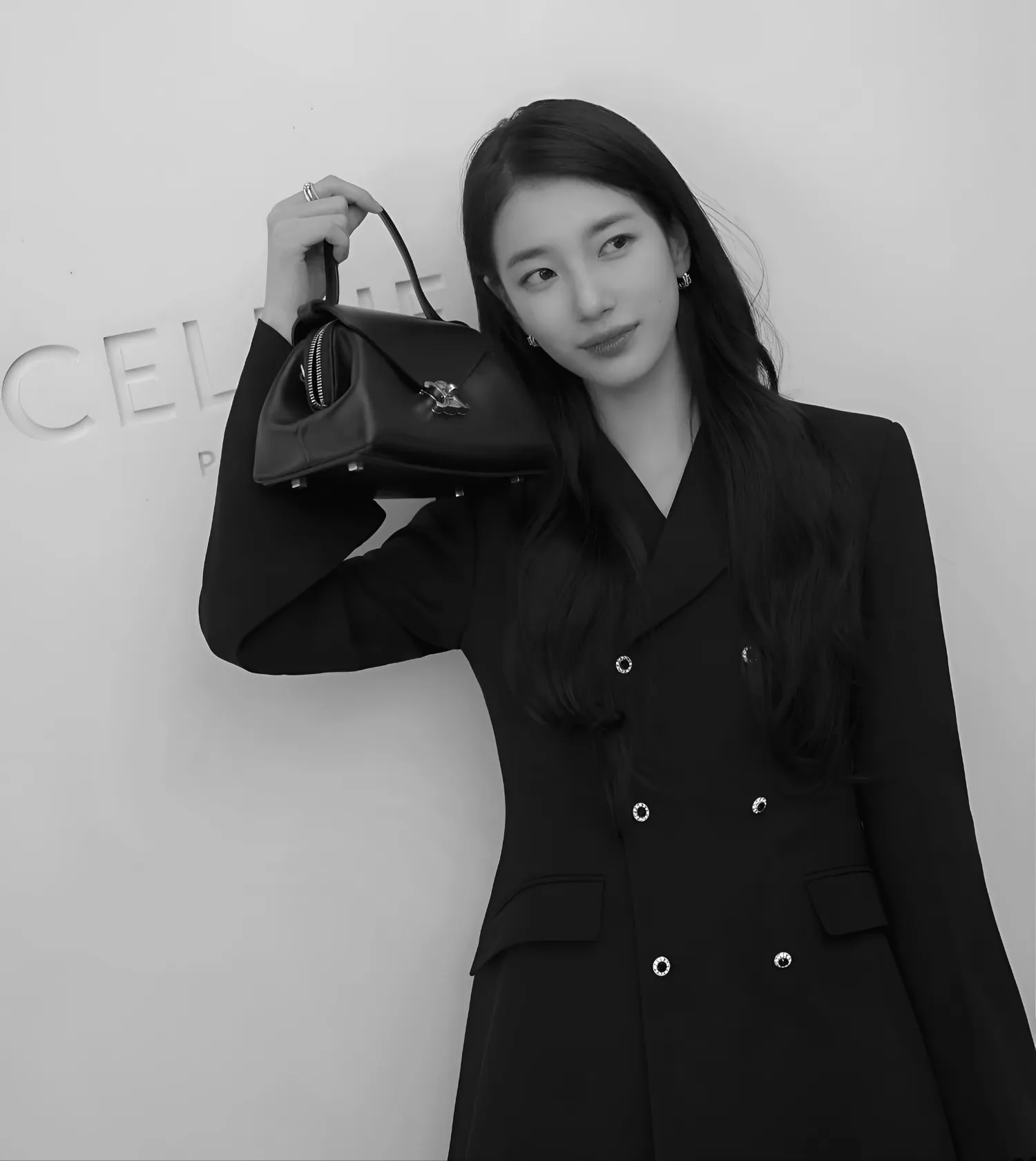 A moment captured by a fan of Bae Suzy