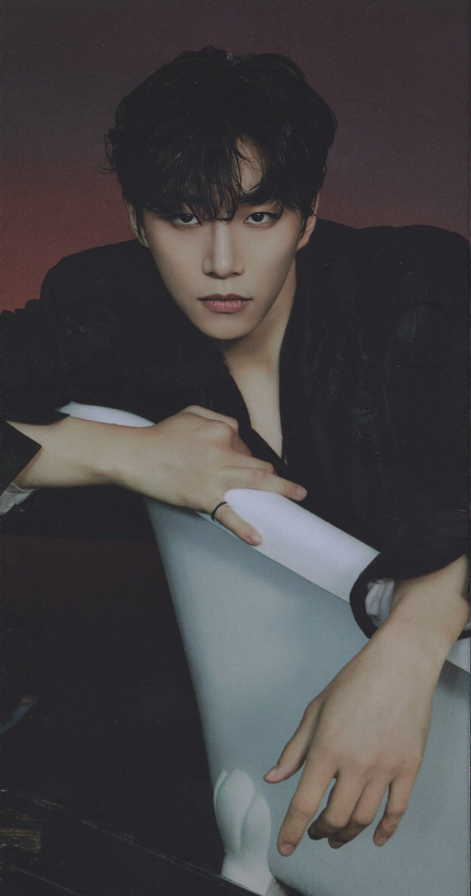 イ・ジュノのビハインドカット