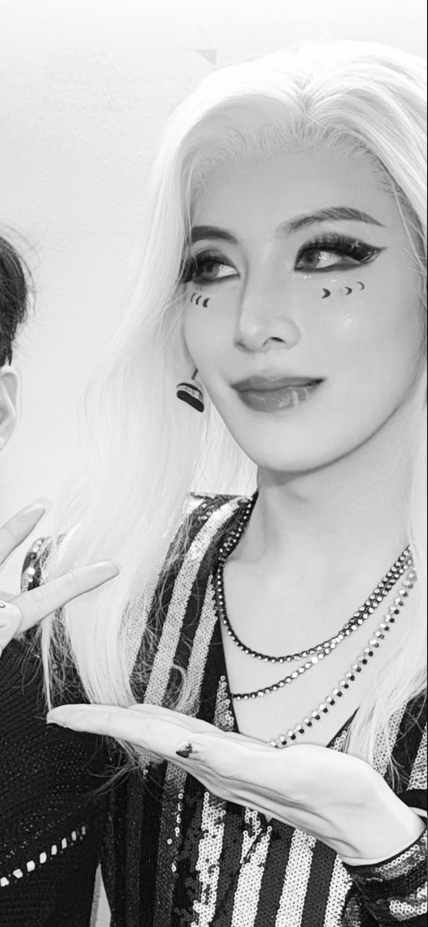 Special wallpaper made by No Minwoo's fans