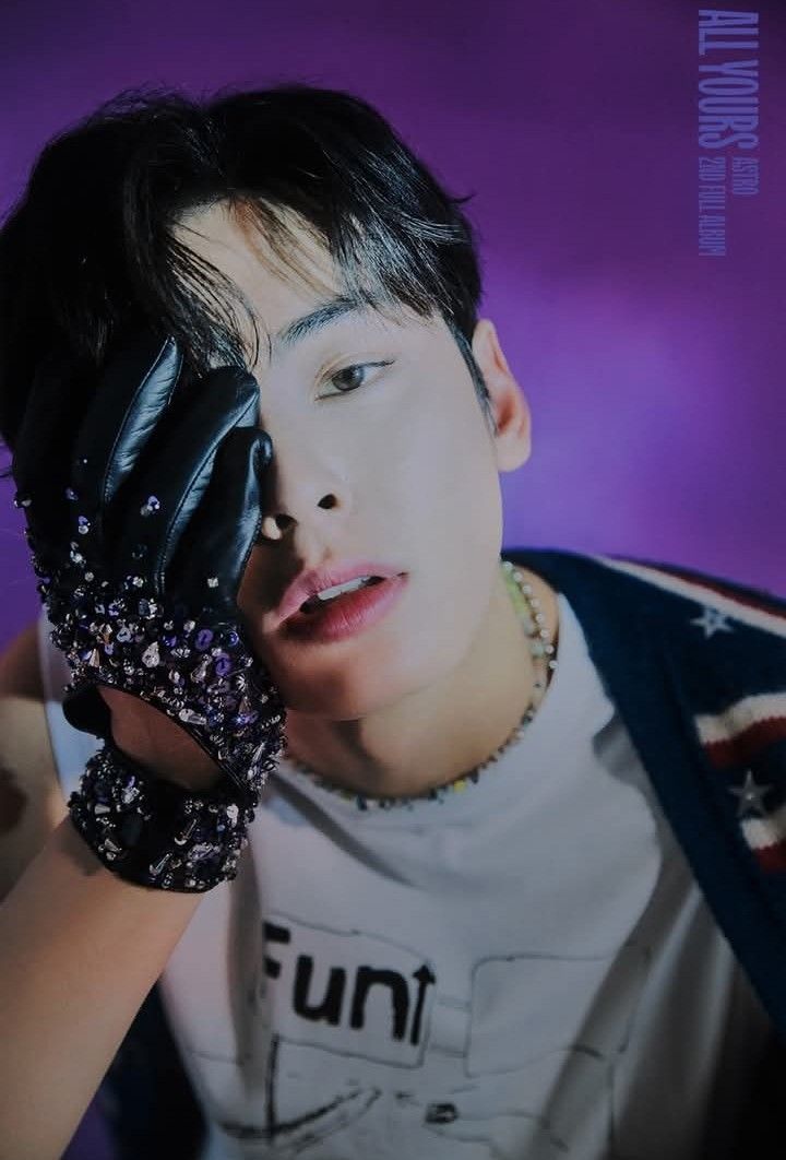 Foto terbaru dari Cha Eunwoo