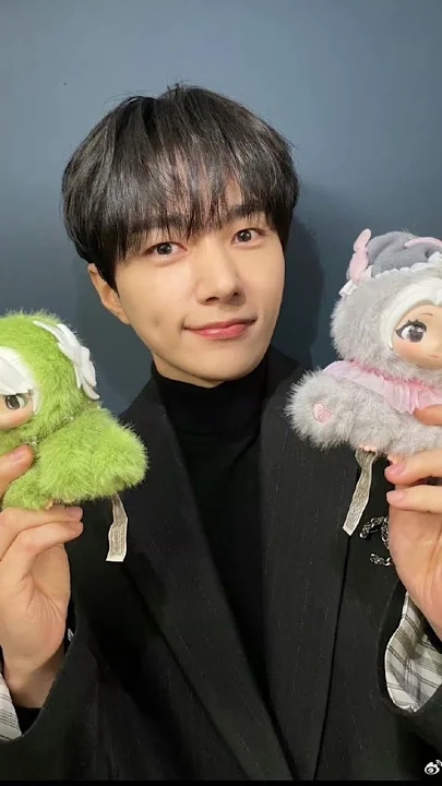 Special wallpaper made by Kim Myungsoo (L)'s fans