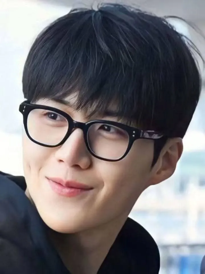Foto kegiatan terbaru dari Kim Seonho