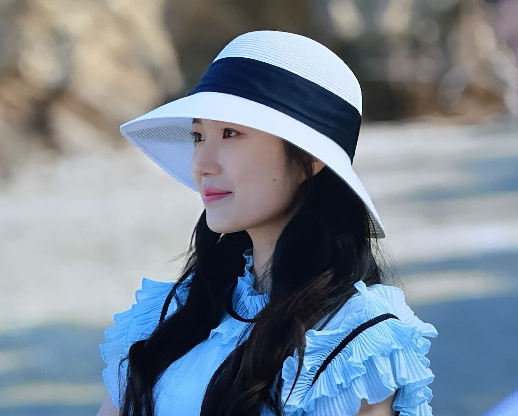 Recent activity shot of Kim Hyeyoon