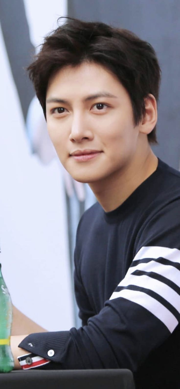 Behind-the-scenes cut of Ji Changwook