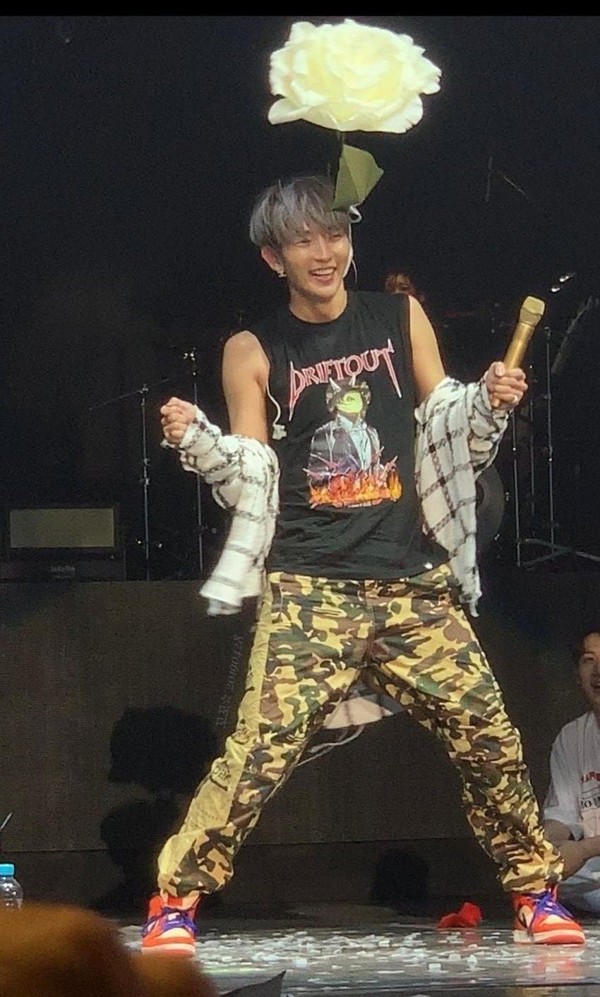 Behind-the-scenes cut of Lee Joongi