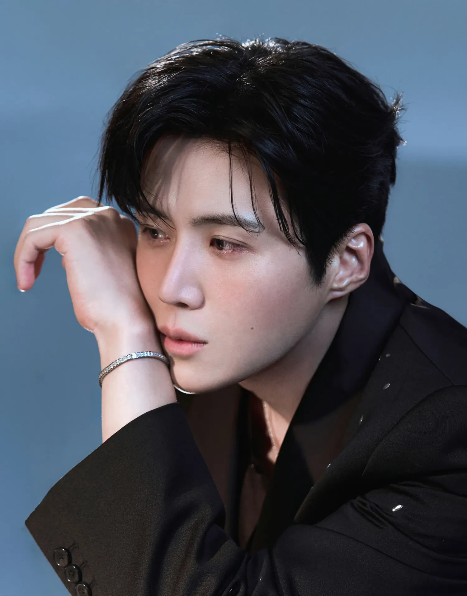 Behind-the-scenes cut of Kim Seonho