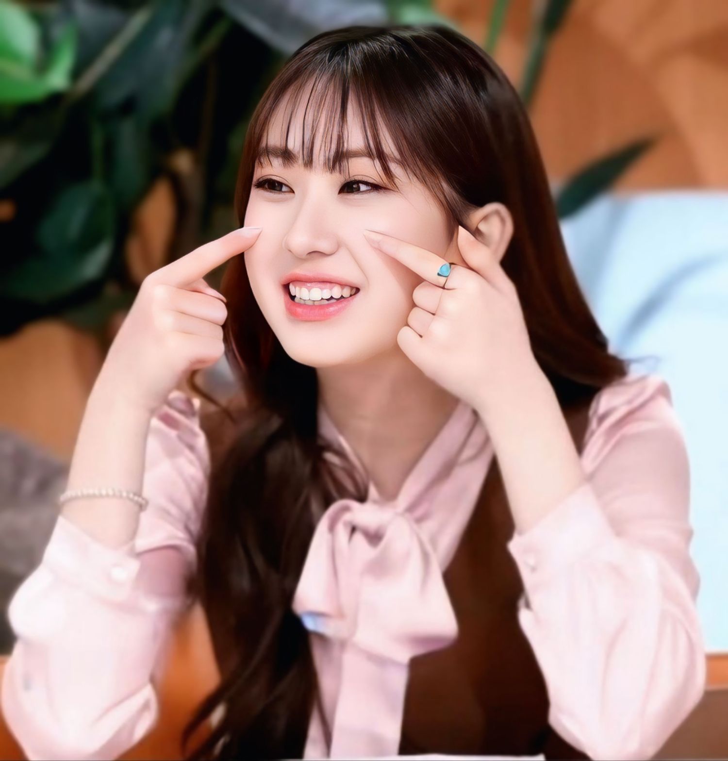 チョン・ユジンの最近の活動ショット