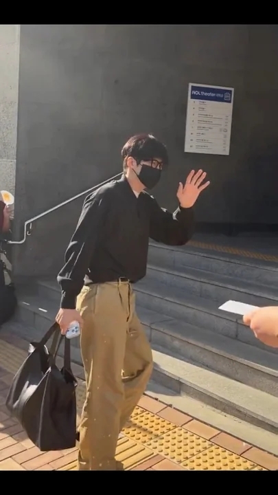 キム・ソンホファンダムが愛する代表背景画像