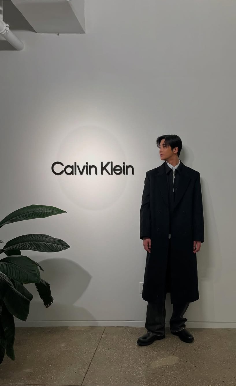 A moment captured by a fan of Rowoon