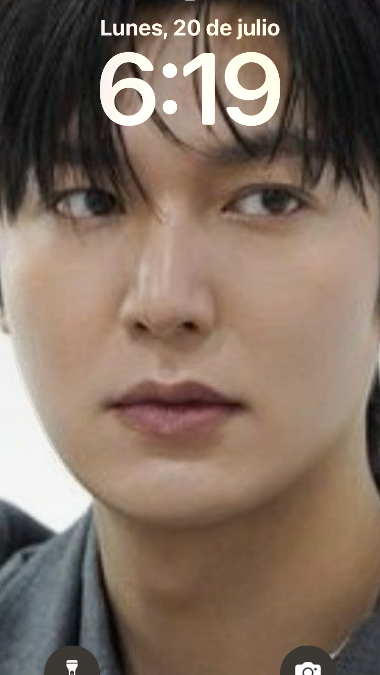 Behind-the-scenes cut of Lee Minho