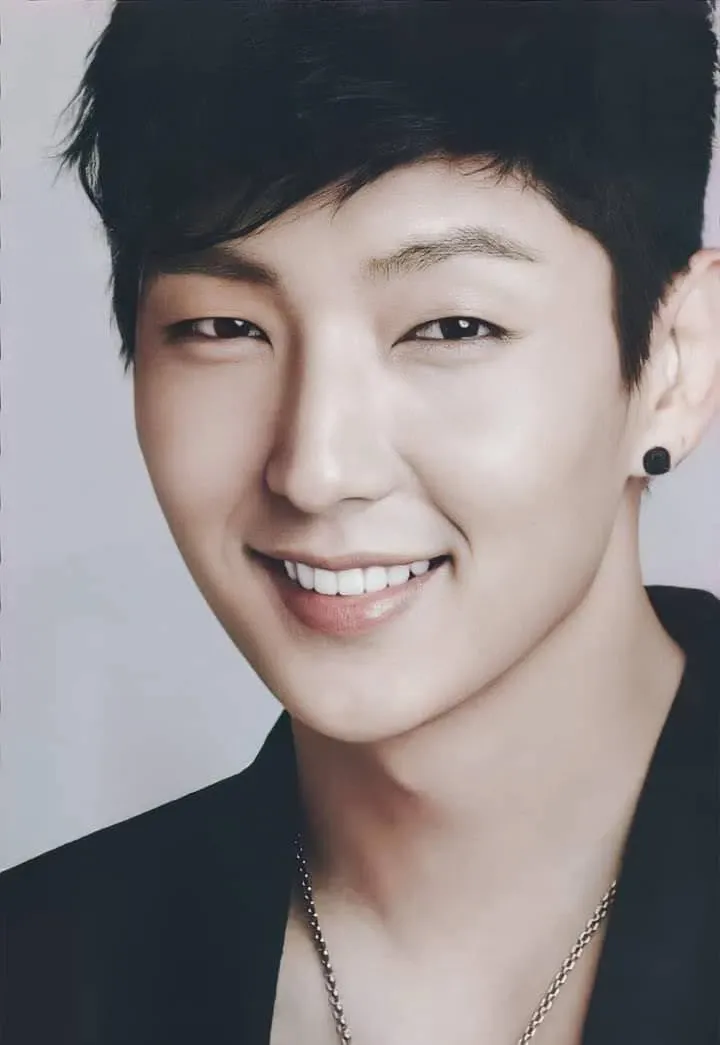 Latest photo of Lee Joongi