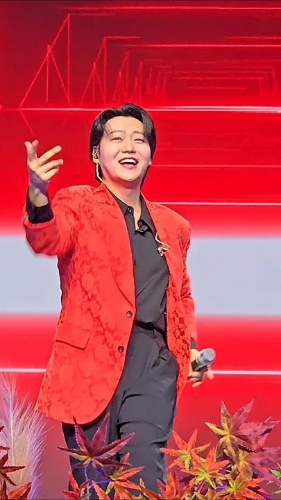 A moment captured by a fan of Min Soohyun