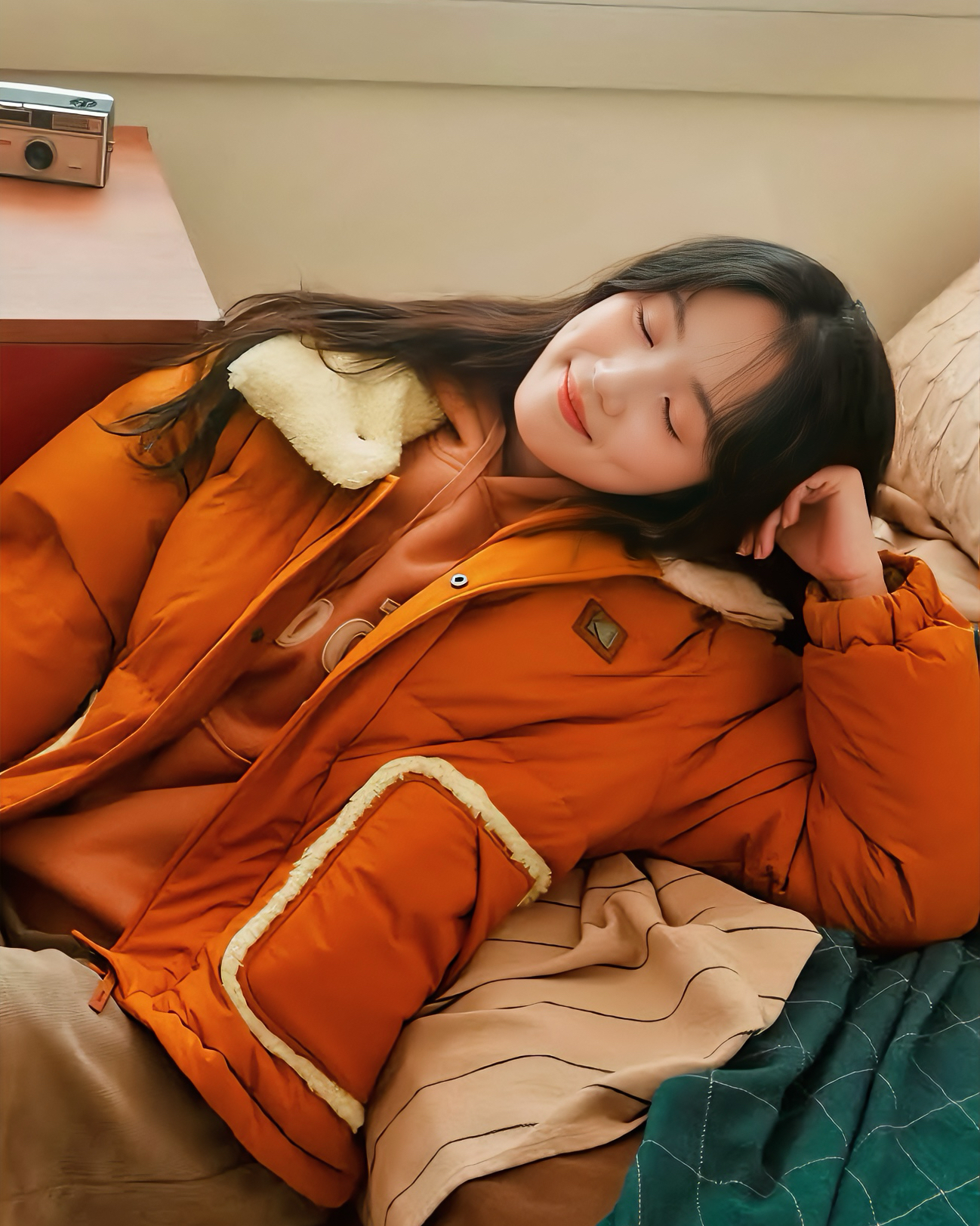 Recent activity shot of Kim Hyeyoon