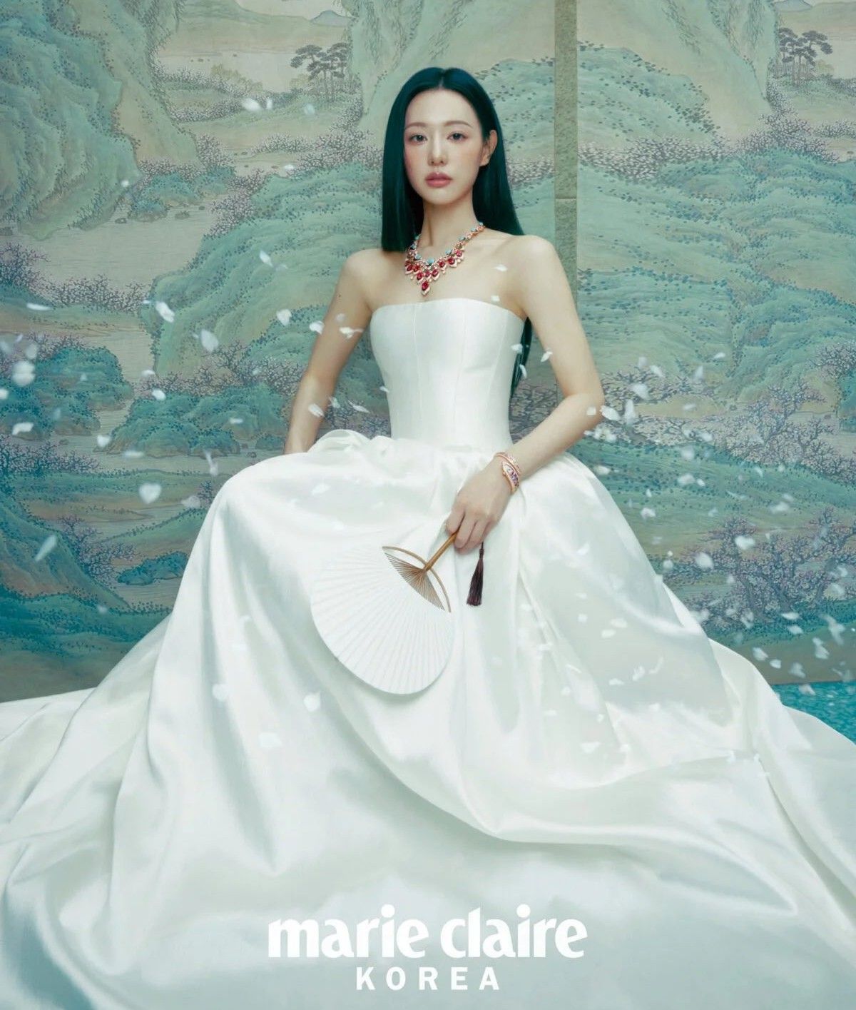 Recent activity shot of Kim Jiwon