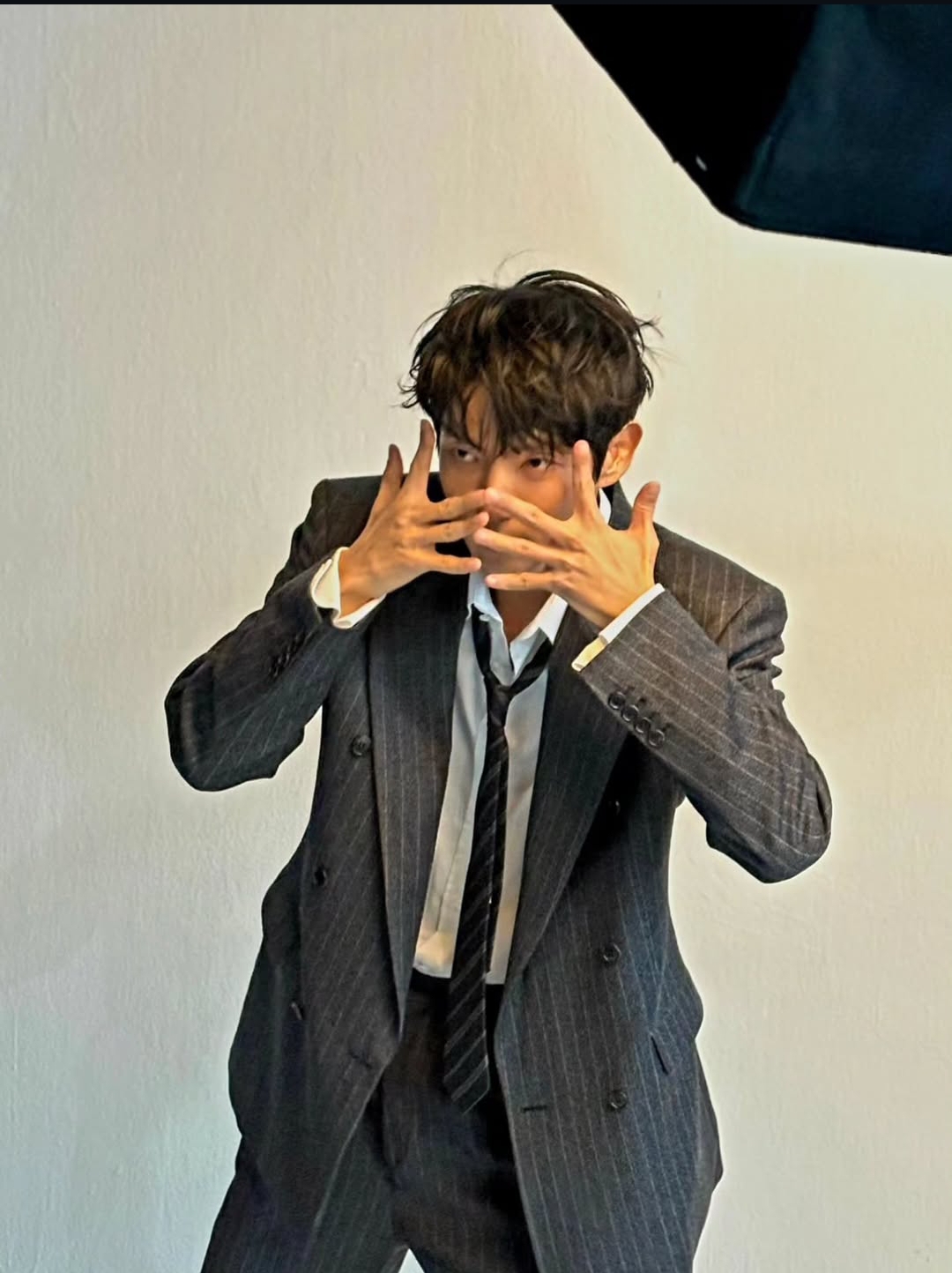 A moment captured by a fan of Lee Joongi