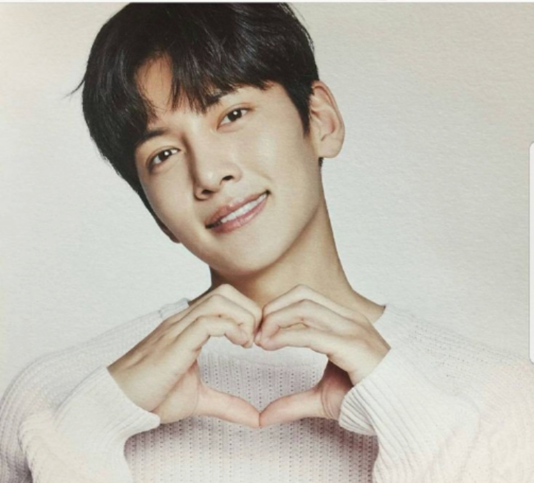 Behind-the-scenes cut of Ji Changwook