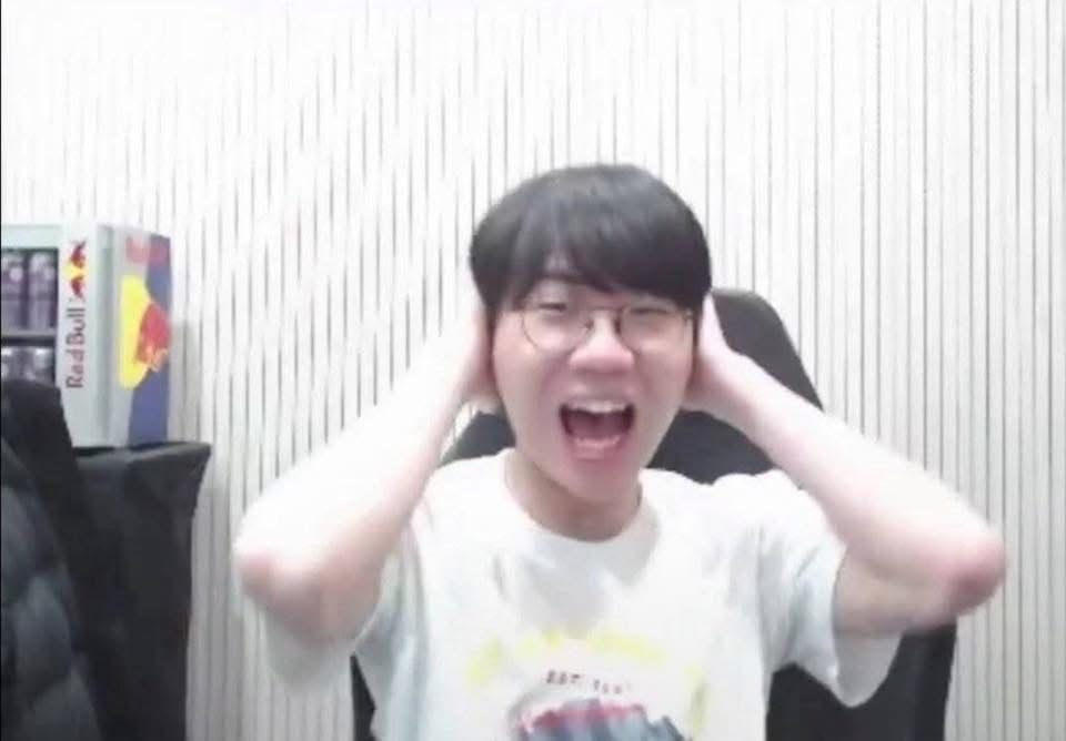 A moment captured by a fan of Doran